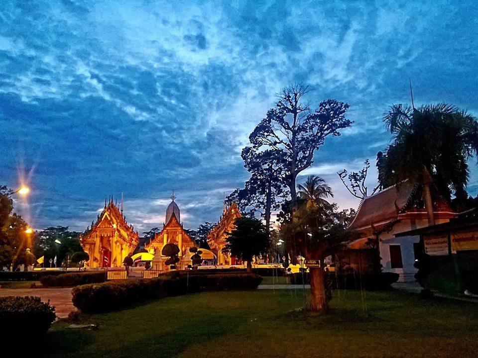 Loy Manee House Bed & Breakfast Ayutthaya Bagian luar foto