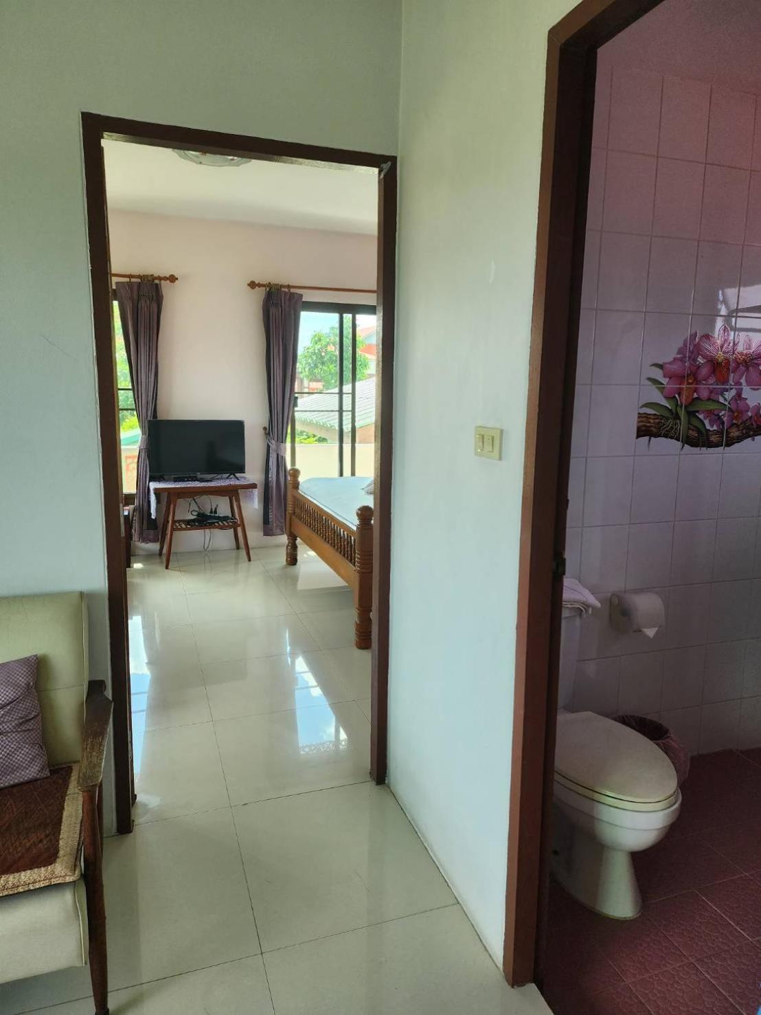 Loy Manee House Bed & Breakfast Ayutthaya Bagian luar foto