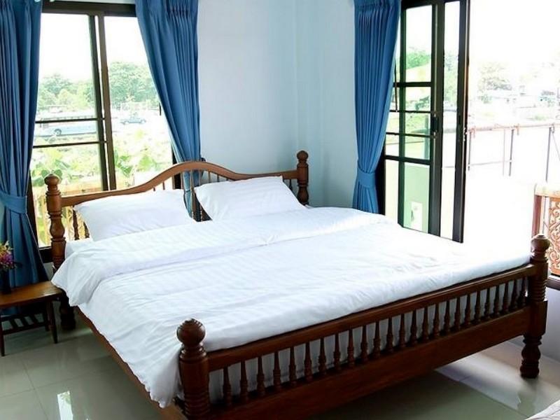 Loy Manee House Bed & Breakfast Ayutthaya Bagian luar foto